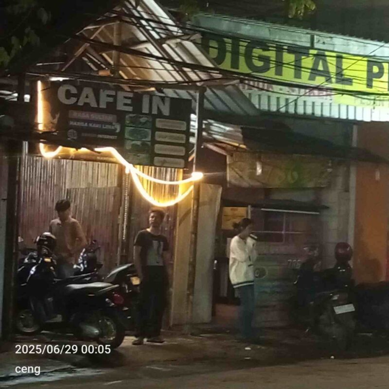 Tampak depan cafe in.