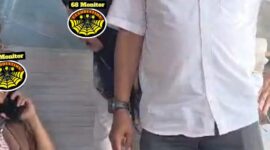 Istri bersama lurah petir sedang memarahi wanita diduga seorang pekerja di lapak.